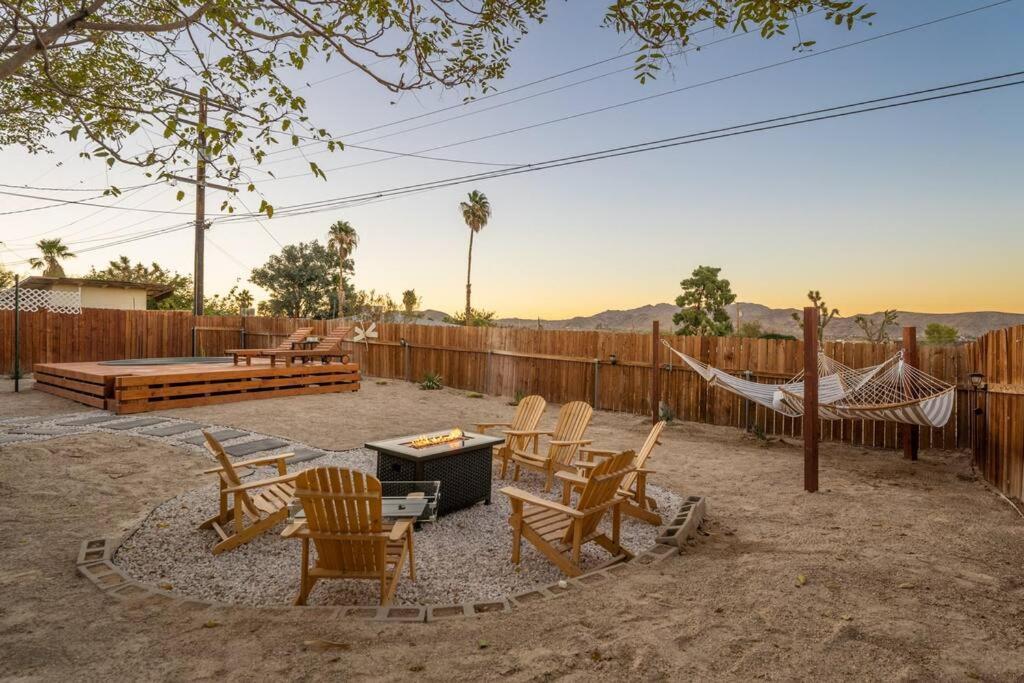Villa Palm Vista Retreat *Hot Tub/Cowboy Pool/Hammocks* Joshua Tree Esterno foto