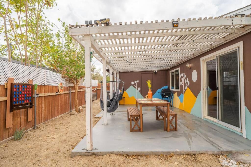 Villa Palm Vista Retreat *Hot Tub/Cowboy Pool/Hammocks* Joshua Tree Esterno foto