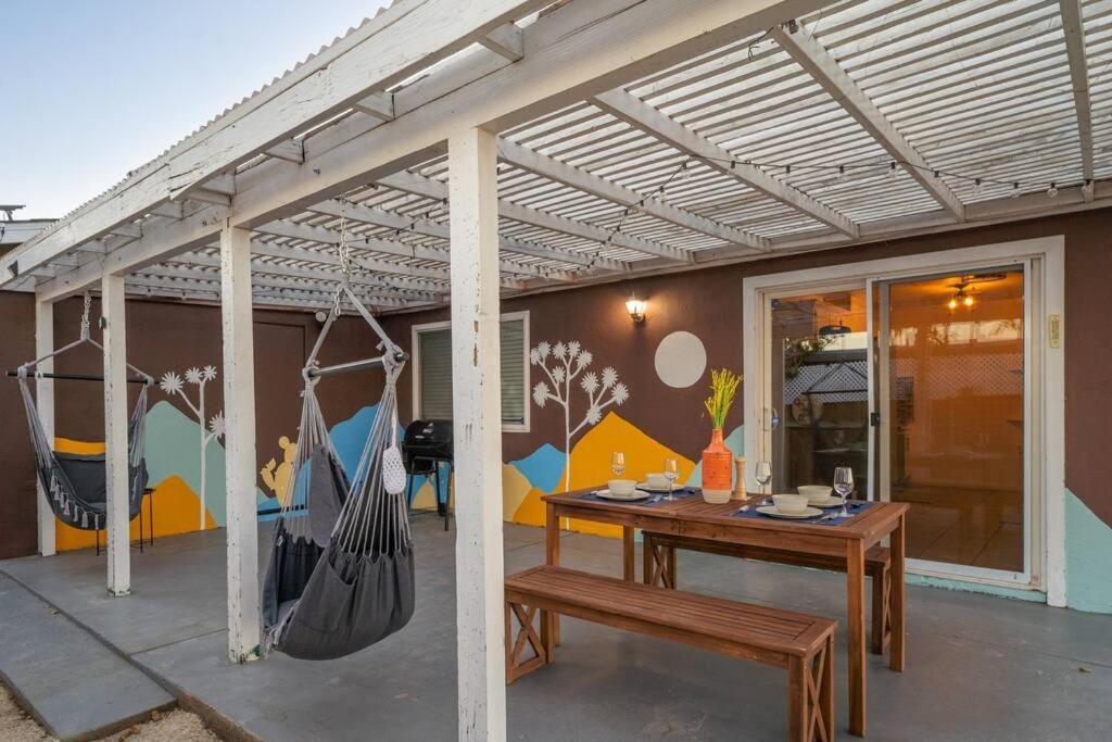 Villa Palm Vista Retreat *Hot Tub/Cowboy Pool/Hammocks* Joshua Tree Esterno foto