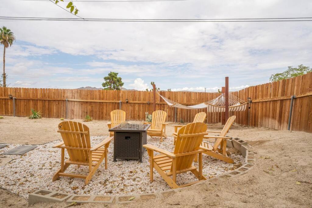Villa Palm Vista Retreat *Hot Tub/Cowboy Pool/Hammocks* Joshua Tree Esterno foto